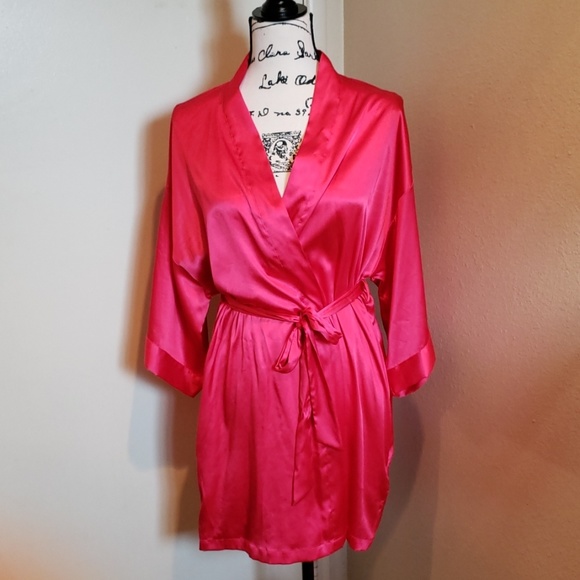 Victoria's Secret Other - Victoria's Secret satin kimono